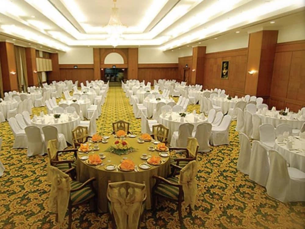 Mulia Hotel Bandar Seri Begavan Dış mekan fotoğraf