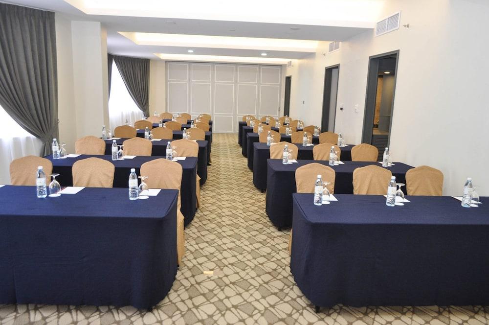 Mulia Hotel Bandar Seri Begavan Dış mekan fotoğraf